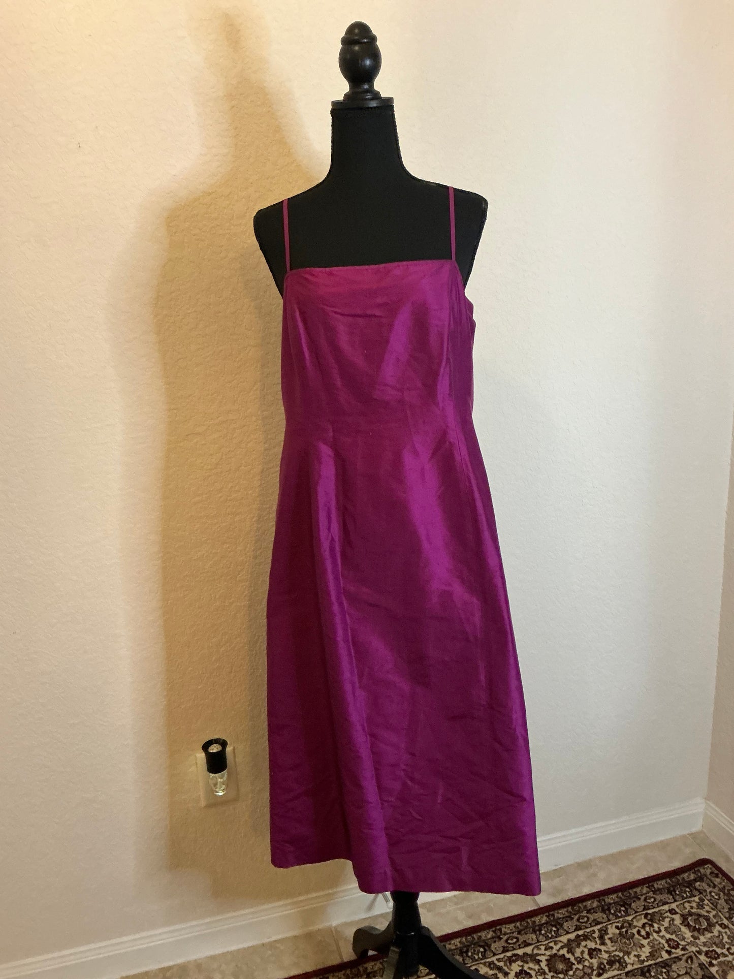 Vintage 1990s–early 2000s Harold’s 100% silk midi dress in a deep magenta/purple tone, women’s size 12.