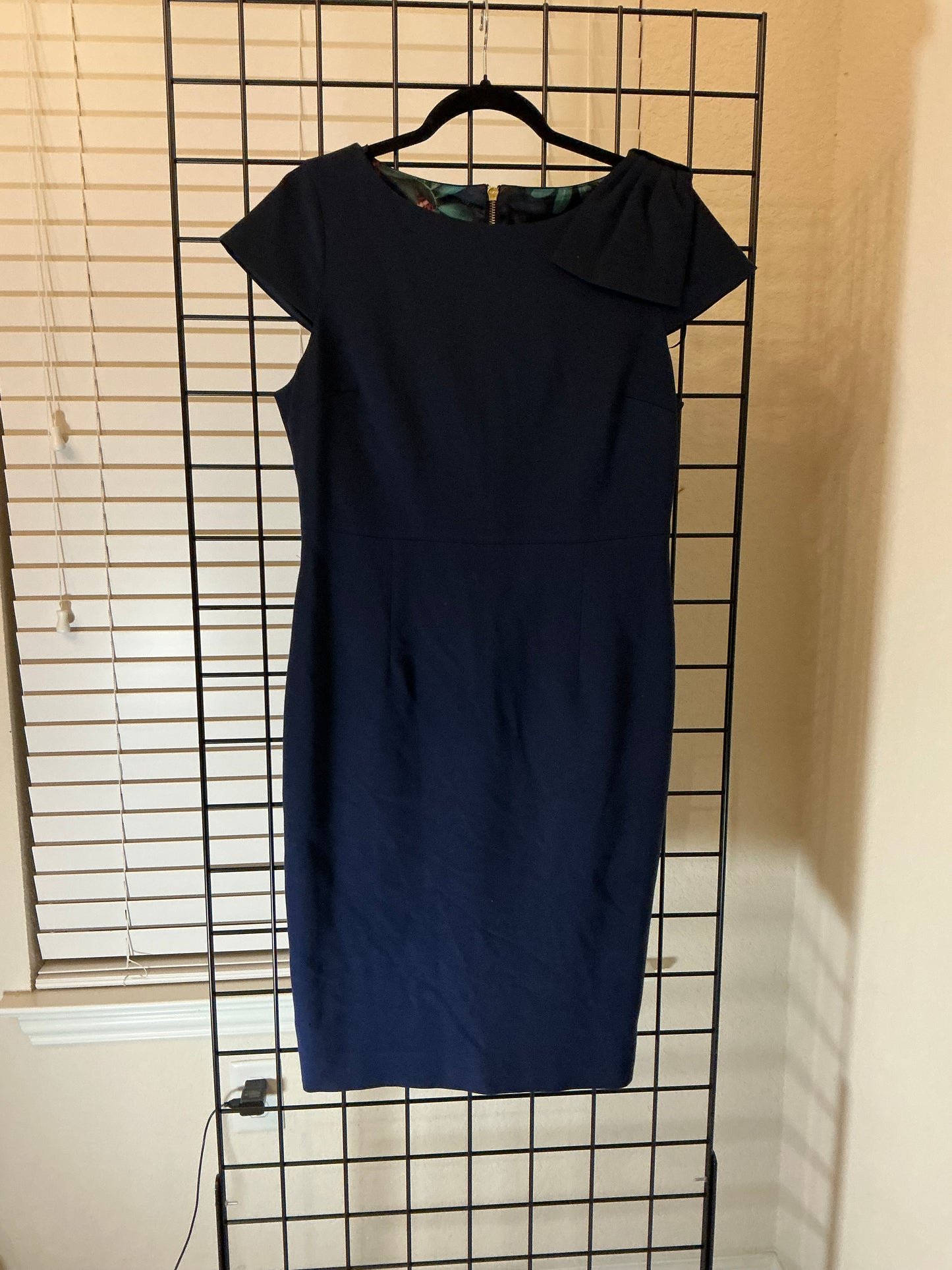 Ted Baker London Navy Bow-Shoulder Sheath Dress – Size 4 (US 6)